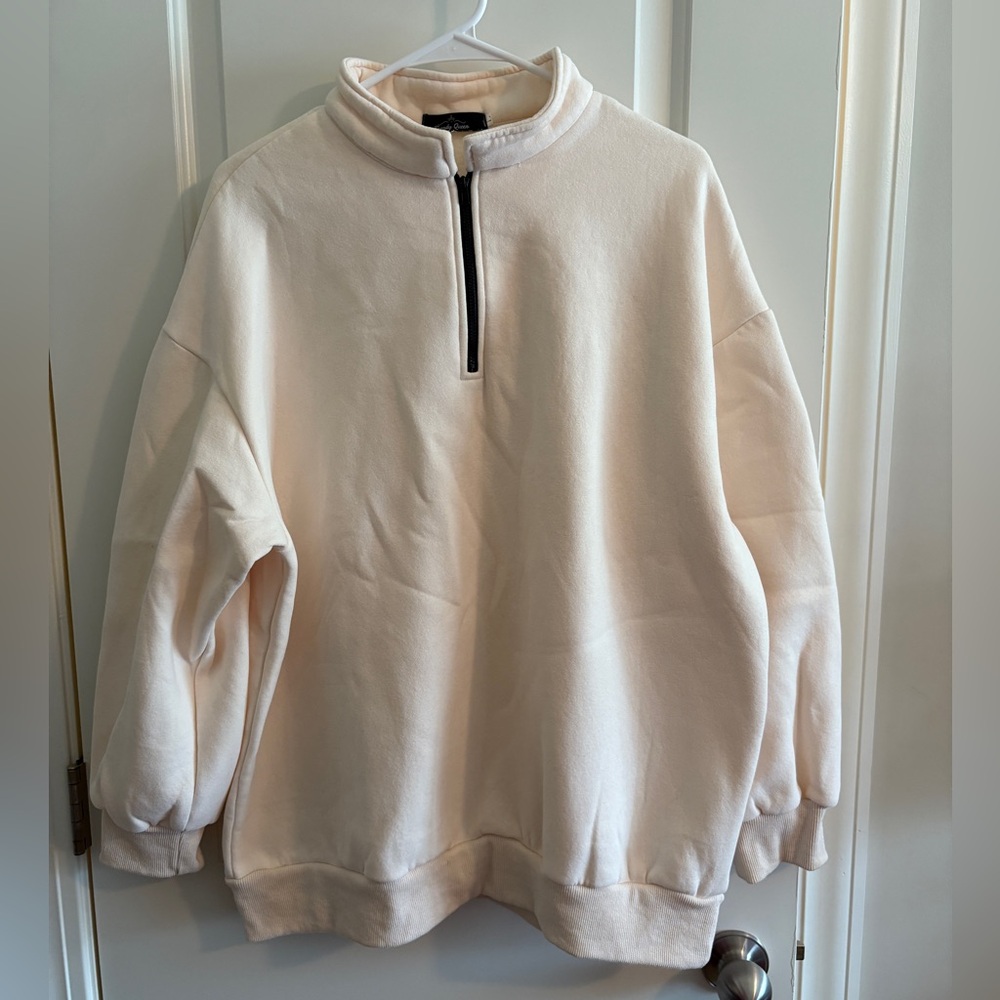 Cream Colored Relaxed Fit Quarter-Zip Sweatshirt. Size Large.
